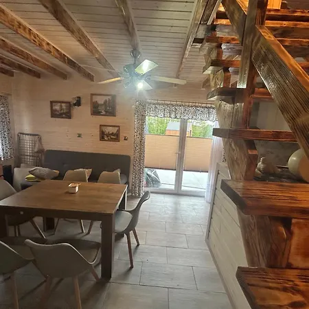 Kaszebe شقة *